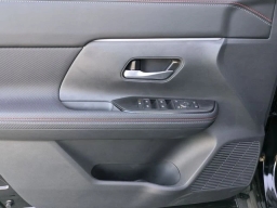 Nissan Kicks SR AWD 2025