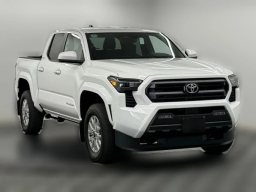 Toyota Tacoma 2WD SR5 Double Cab 5' Bed AT (Natl) 2026