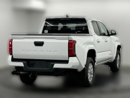 Toyota Tacoma 2WD SR5 Double Cab 5' Bed AT (Natl) 2026