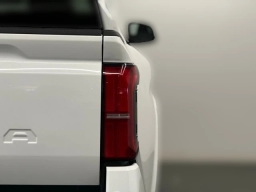 Toyota Tacoma 2WD SR5 Double Cab 5' Bed AT (Natl) 2026