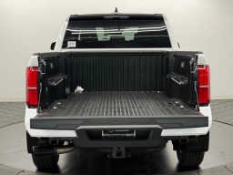 Toyota Tacoma 2WD SR5 Double Cab 5' Bed AT (Natl) 2026