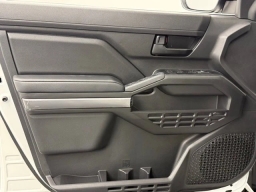 Toyota Tacoma 2WD SR5 Double Cab 5' Bed AT (Natl) 2026