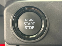 Toyota Tacoma 2WD SR5 Double Cab 5' Bed AT (Natl) 2026