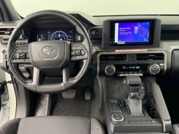 Toyota Tacoma 2WD SR5 Double Cab 5' Bed AT (Natl) 2026