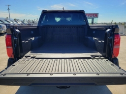 Toyota Tacoma 2WD SR5 Double Cab 6' Bed AT (Natl) 2026