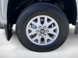 Toyota Tacoma 2WD SR5 Double Cab 6' Bed AT (Natl) 2026