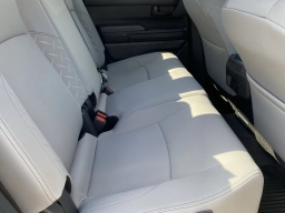 Toyota Tacoma 2WD SR5 Double Cab 6' Bed AT (Natl) 2026