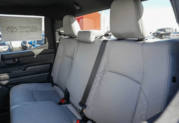 Toyota Tacoma 2WD SR5 Double Cab 5' Bed AT (Natl) 2026