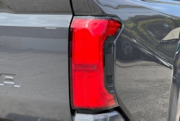 Toyota Tacoma 2WD SR5 Double Cab 5' Bed AT (Natl) 2026