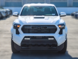 Toyota Tacoma 2WD TRD Sport Double Cab 5' Bed AT (Natl) 2026