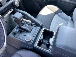 Toyota Tacoma 2WD SR5 Double Cab 6' Bed AT (Natl) 2026