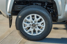 Toyota Tacoma 2WD SR5 Double Cab 5' Bed AT (Natl) 2026