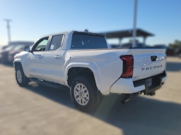 Toyota Tacoma 2WD SR5 Double Cab 6' Bed AT (Natl) 2026
