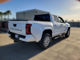Toyota Tacoma 2WD SR5 Double Cab 6' Bed AT (Natl) 2026