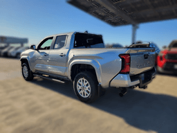 Toyota Tacoma 2WD SR5 Double Cab 6' Bed AT (Natl) 2026