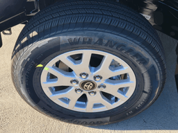 Toyota Tacoma 2WD SR5 Double Cab 6' Bed AT (Natl) 2026