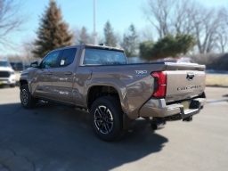 Toyota Tacoma 2WD TRD Sport Double Cab 6' Bed AT (Natl) 2026