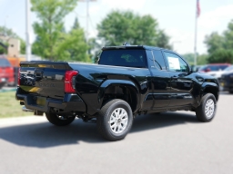 Toyota Tacoma 2WD SR5 XtraCab 6' Bed AT (Natl) 2025