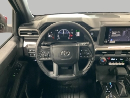 Toyota Tacoma 4WD SR5 Double Cab 5' Bed AT (Natl) 2026