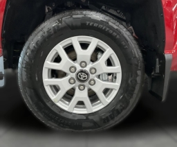 Toyota Tacoma 4WD SR5 Double Cab 5' Bed AT (Natl) 2026