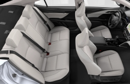 Toyota Camry XLE (Natl) 2026