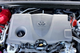 Toyota Camry SE (Natl) 2026