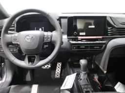 Toyota Camry SE (Natl) 2026