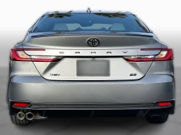 Toyota Camry SE (Natl) 2026