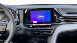 Toyota Camry SE (Natl) 2026