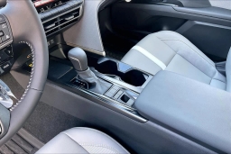 Toyota Camry SE (Natl) 2026