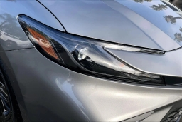 Toyota Camry SE (Natl) 2026