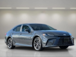 Toyota Camry XLE (Natl) 2026