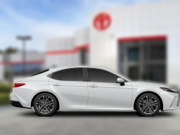Toyota Camry XLE (Natl) 2026
