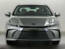 Toyota Camry XLE (Natl) 2026