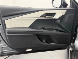 Toyota Camry XLE (Natl) 2026