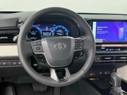 Toyota Camry XLE (Natl) 2026