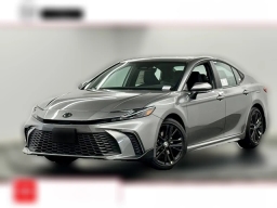 Toyota Camry SE (Natl) 2026