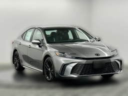 Toyota Camry SE (Natl) 2026