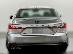 Toyota Camry SE (Natl) 2026