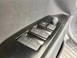 Toyota Camry SE (Natl) 2026