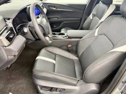 Toyota Camry SE (Natl) 2026