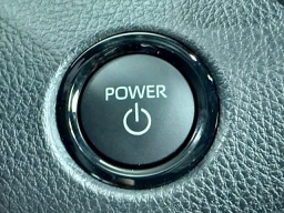 Toyota Camry SE (Natl) 2026