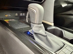 Toyota Camry SE (Natl) 2026