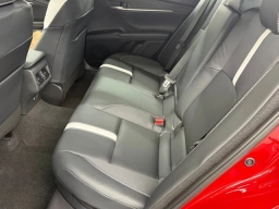 Toyota Camry SE (Natl) 2026