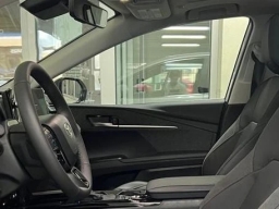 Toyota Camry XLE (Natl) 2026