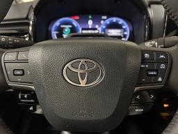Toyota Camry XLE (Natl) 2026
