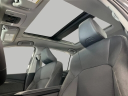 Toyota Camry XLE AWD (Natl) 2026