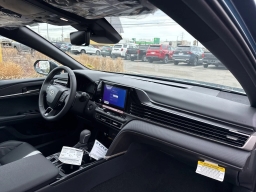 Toyota Camry SE AWD (Natl) 2026