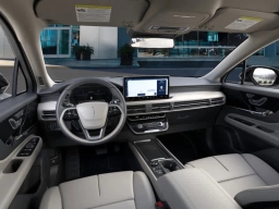 Lincoln Corsair Premiere FWD 2025