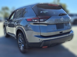 Nissan Rogue S FWD 2026